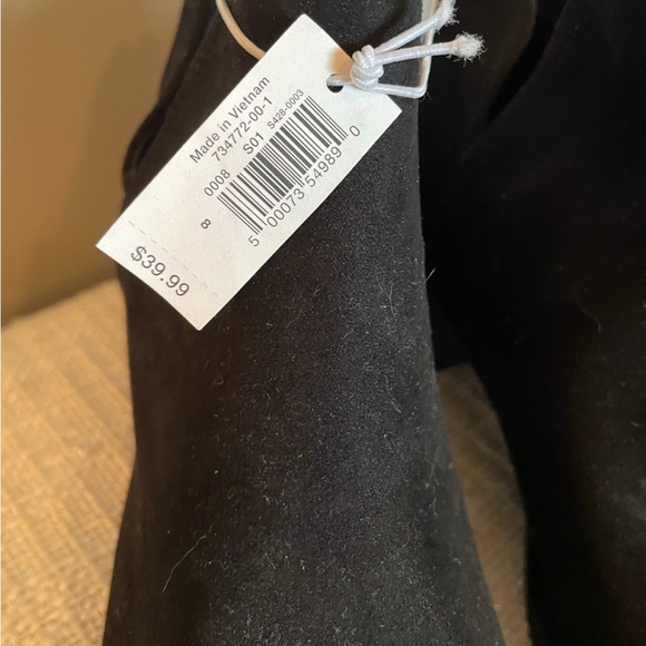 Black Boots - Picture 3 of 4